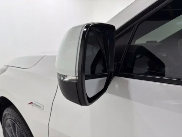 2025 Acura RDX A-Spec Package - Photo 9
