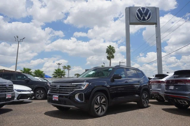 New 2026 Deep Black Pearl Volkswagen 2.0T SE W/TECHNOLOGY image 1