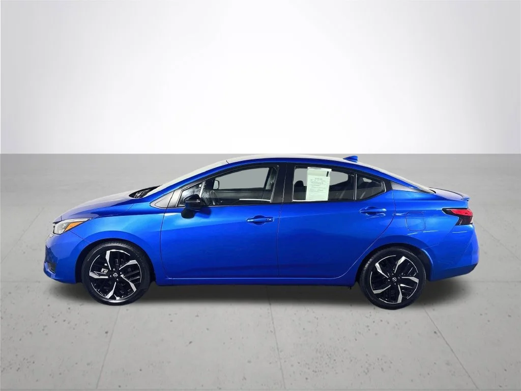 Used 2024 Blue Nissan 1.6 SR image 9