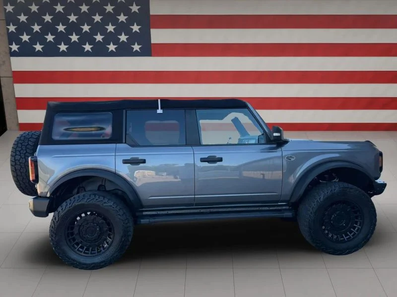 Used 2022 Gray Ford Wildtrak Sport Utility 4D image 8