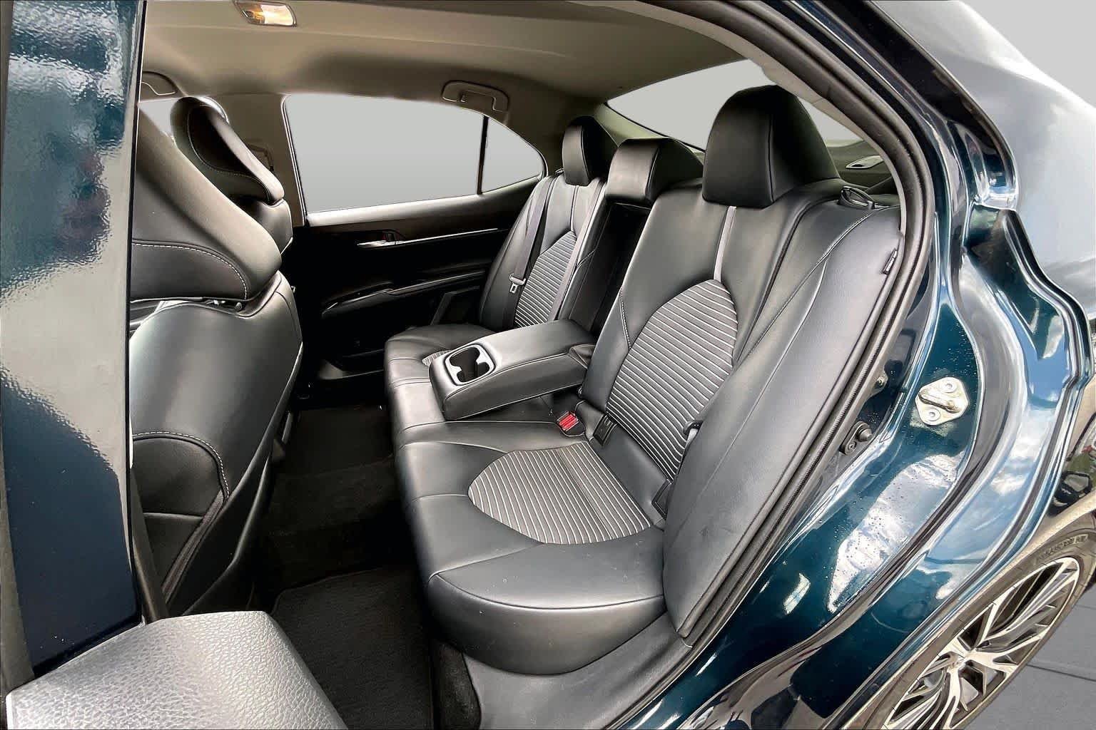 Used 2020 Galactic Aqua Mica Toyota SE image 19