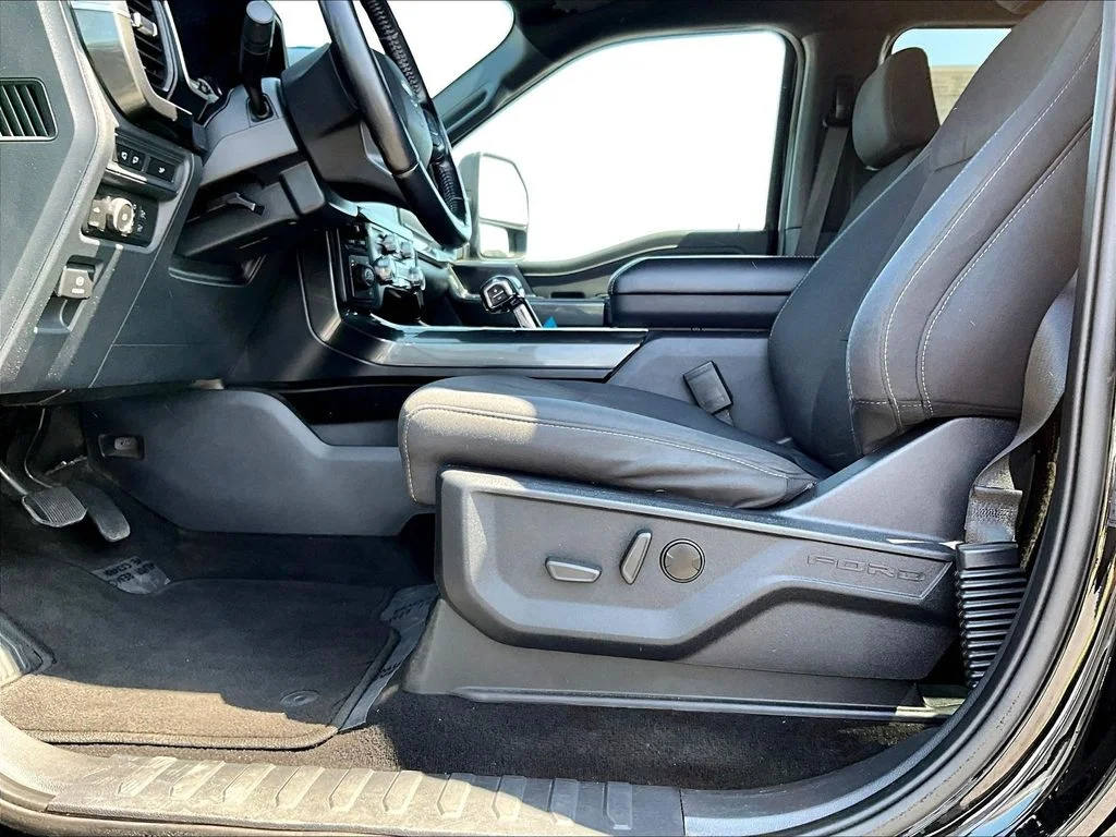 Used 2022 Agate Black Metallic Ford XLT image 40