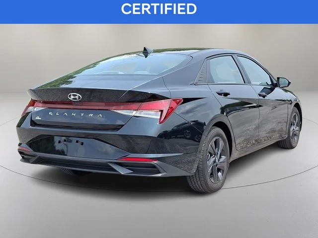 Used 2023 Black Hyundai SEL image 10