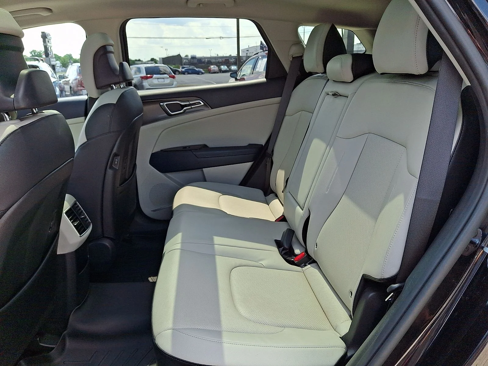 Used 2023 Black Kia EX image 11