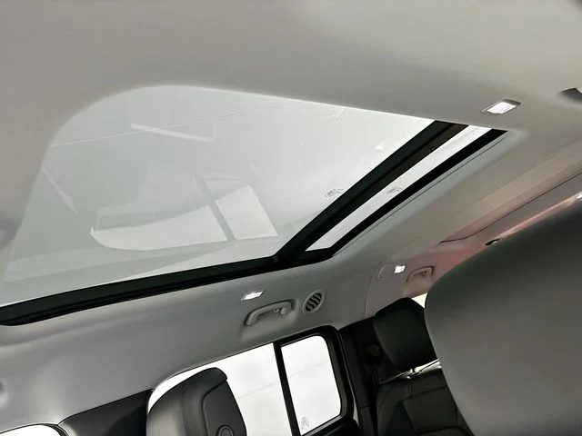 Certified Used 2025 Fuji White Land Rover S image 14