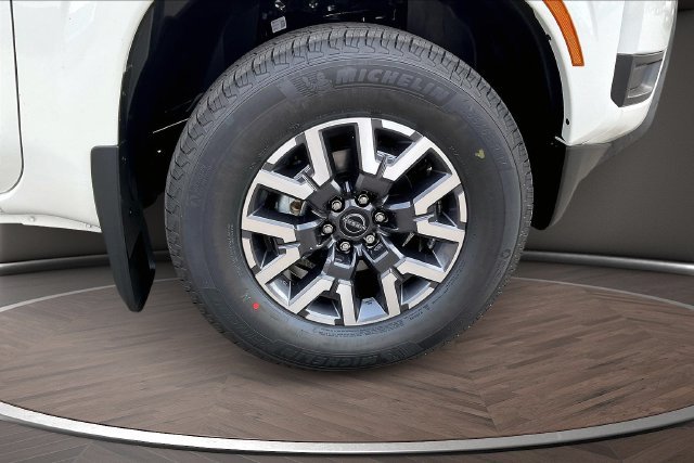 2026 Nissan Frontier SV - Photo 12