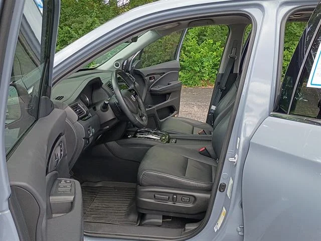 Certified Used 2022 GRAY Honda Touring w/Rear Captain