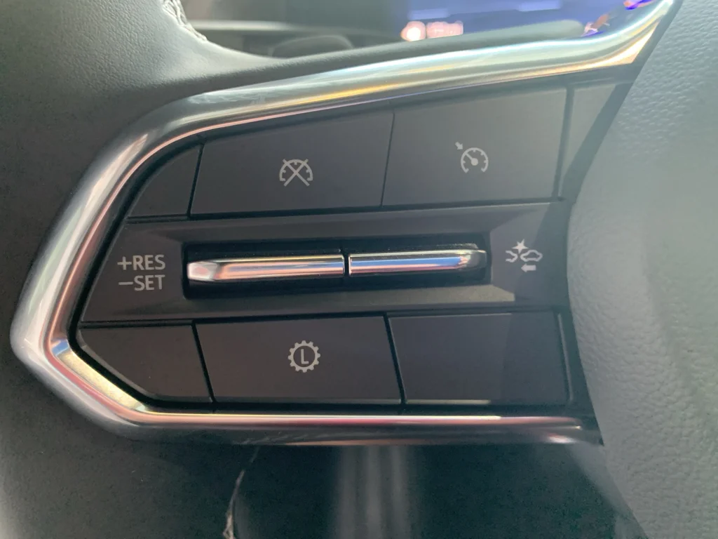 2027 Chevrolet Traverse LT - Photo 20