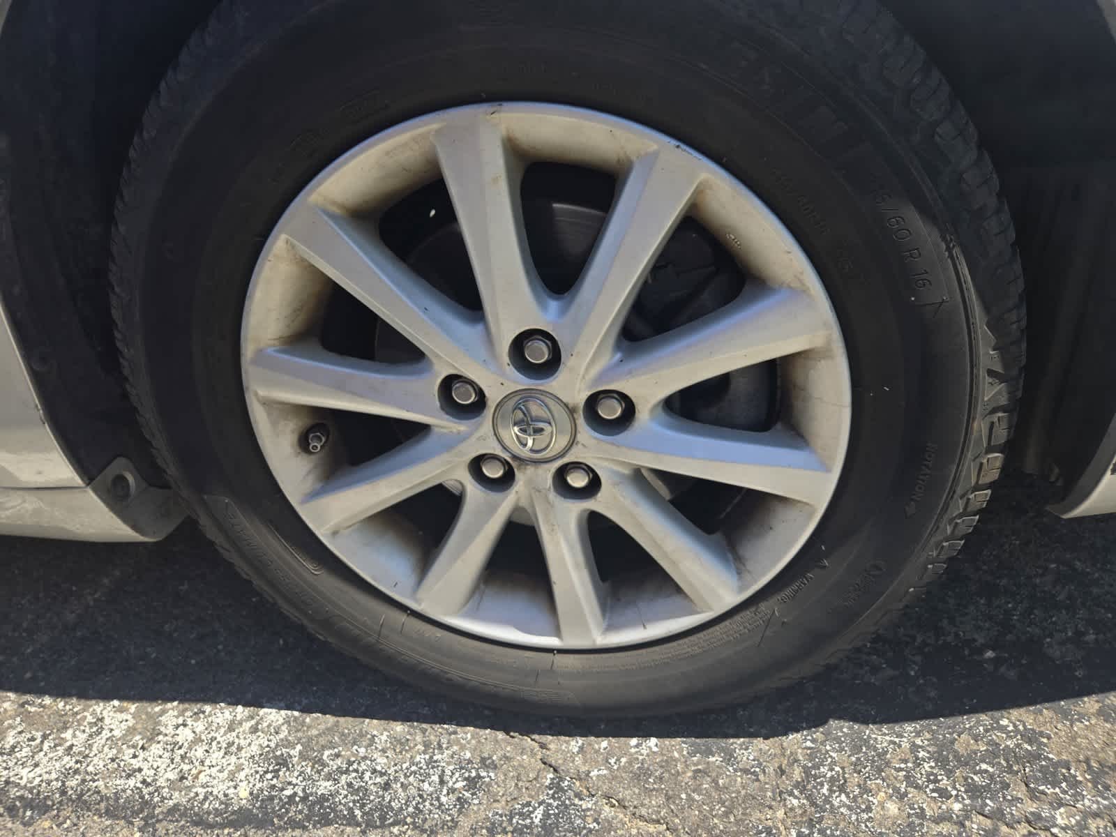 Used 2010 Classic Silver Metallic Toyota XLE image 5
