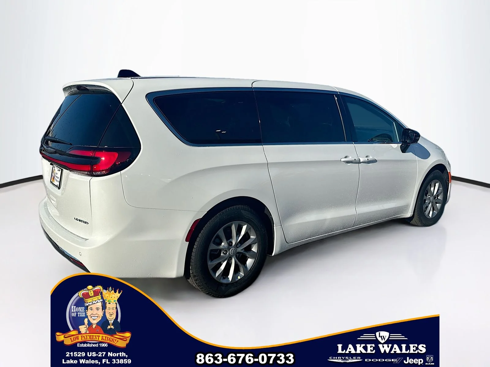 2026 Chrysler Pacifica Limited - Photo 6