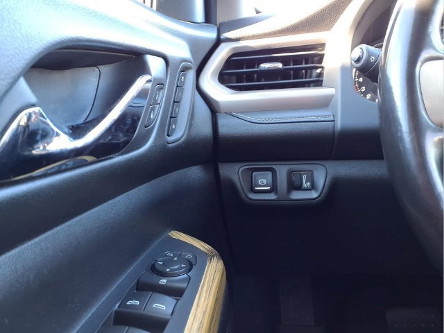 Used 2017 EBONY TWILIGHT METALLIC GMC Denali image 13