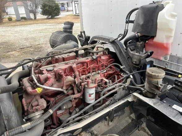 Used 2023 White Isuzu  image 61