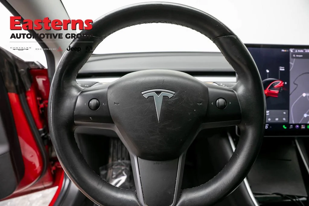 Used 2018 Red Tesla Long Range image 10