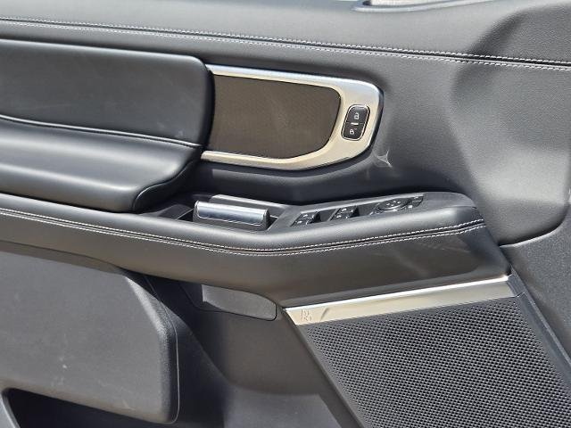 New 2026 Star White Metallic Tri-Coat Ford Platinum® image 38