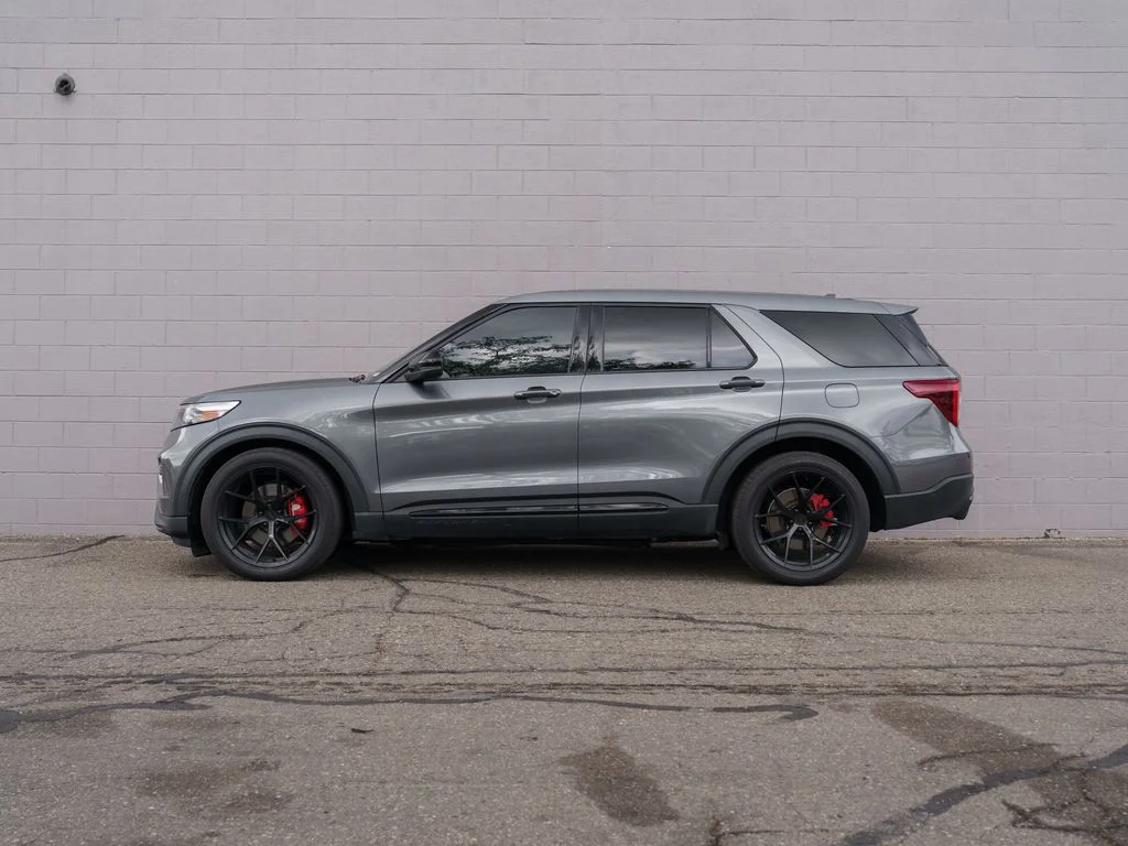 Used 2022 Gray Metallic Ford ST image 2
