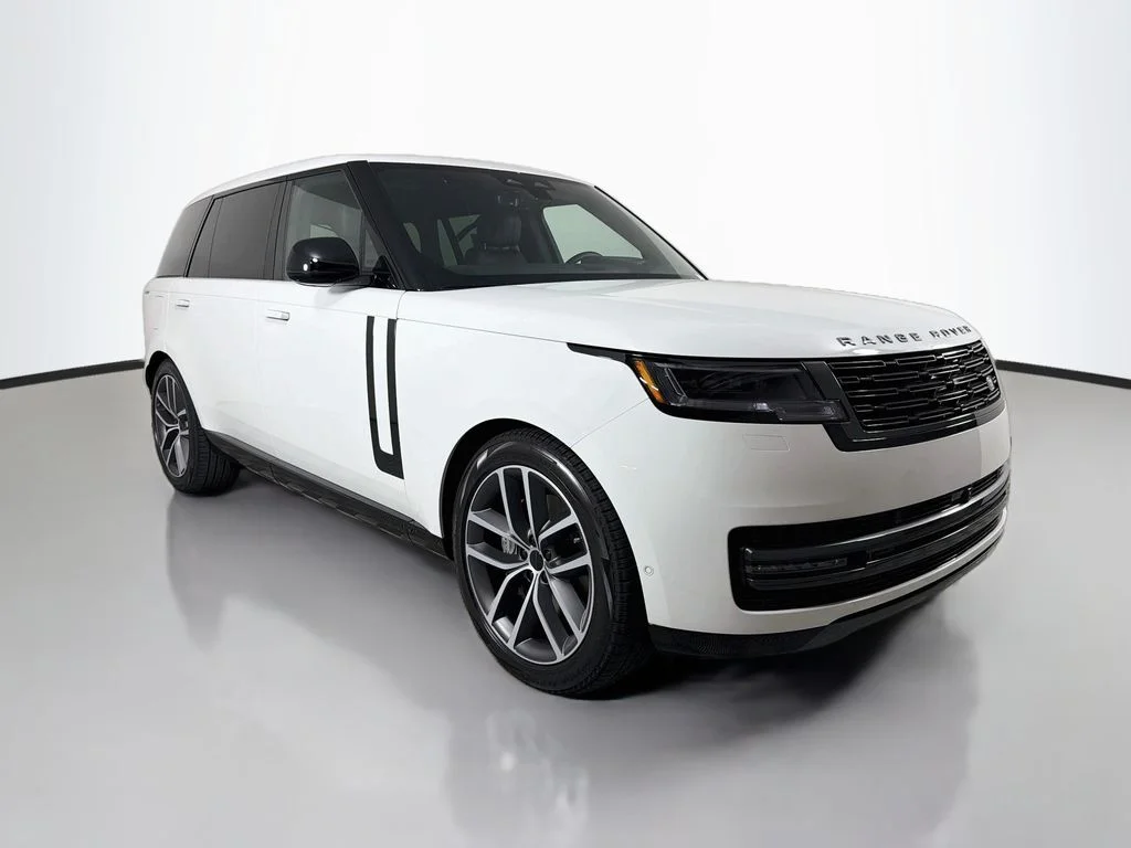 New 2026 Fuji White Land Rover SE 7 Seats image 3