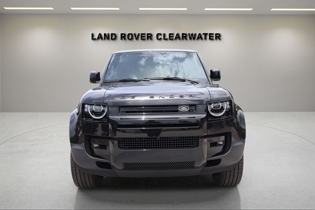 New 2026 Santorini Black Land Rover S image 8