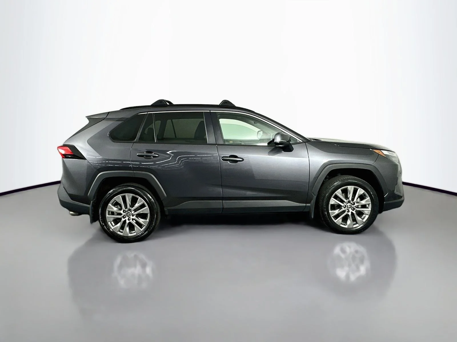 Used 2023 Gray Toyota XLE Premium image 8
