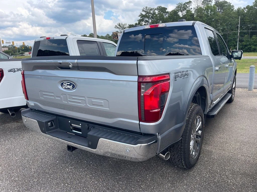 New 2026 Iconic Silver Metallic Ford XLT image 12