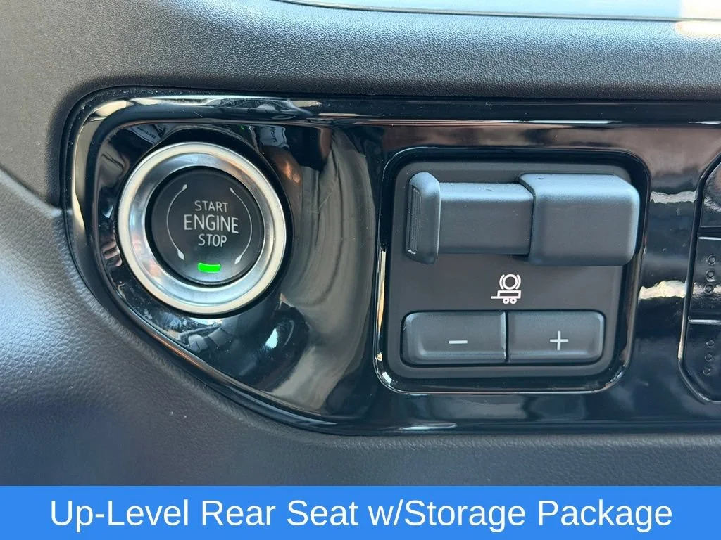 Used 2025 Iridescent Pearl Tricoat Chevrolet High Country image 13