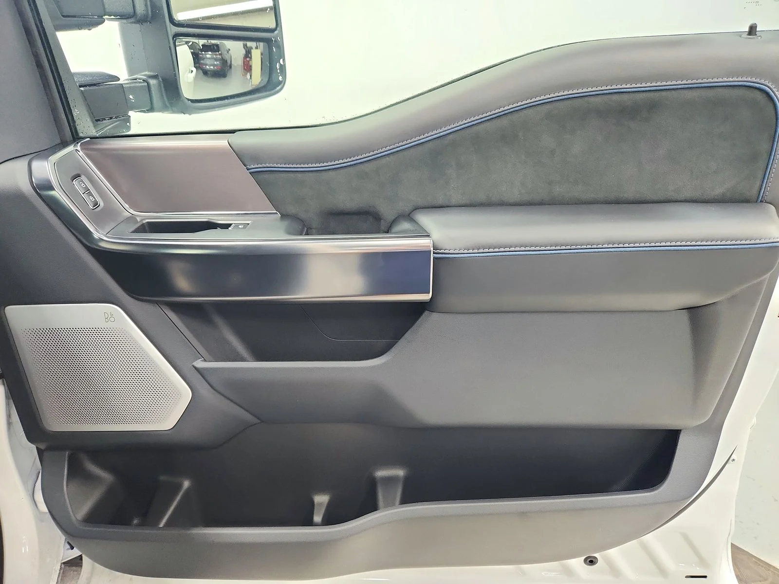 New 2026 White Ford Platinum image 46