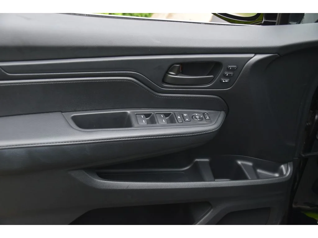 Used 2025 Blk Honda Sport-L image 28