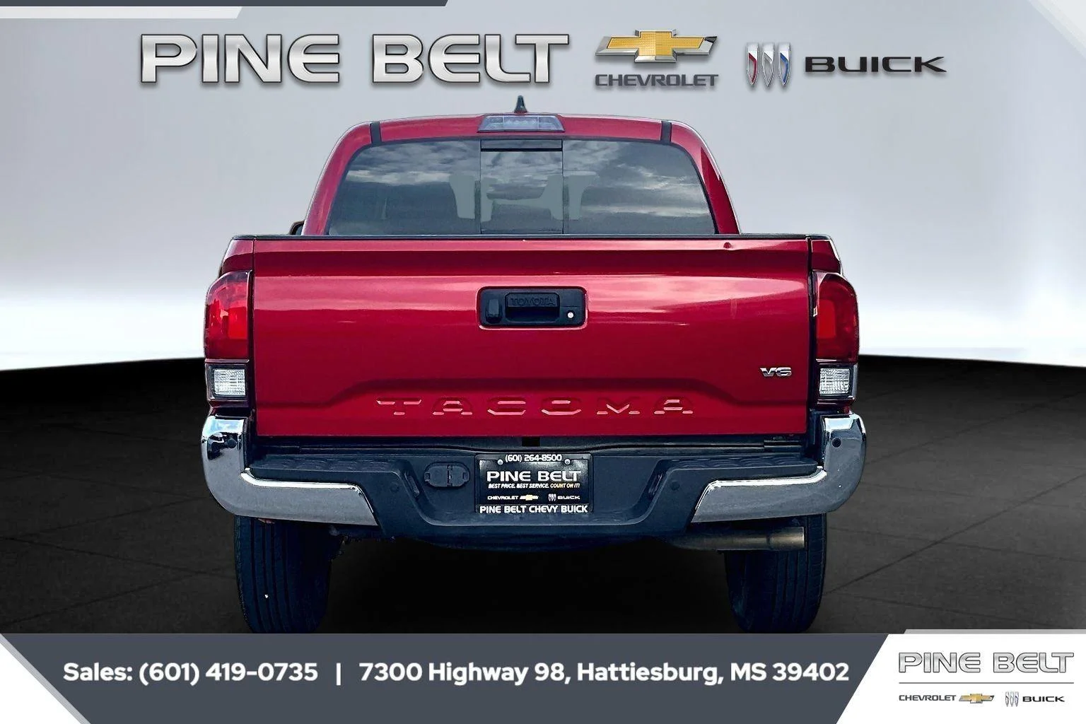 Used 2022 Barcelona Red Metallic Toyota SR5 image 4