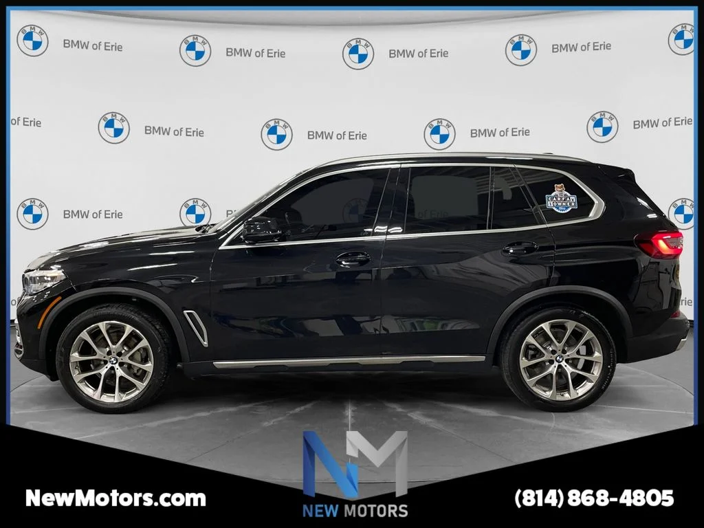 Used 2021 Black Sapphire Metallic BMW xDrive40i image 2