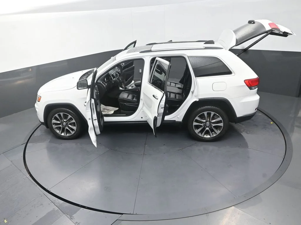Used 2018 White Jeep Limited image 17
