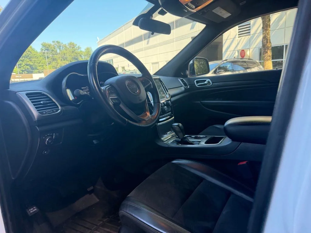 Used 2021 Bright White Clearcoat Jeep Laredo X image 11