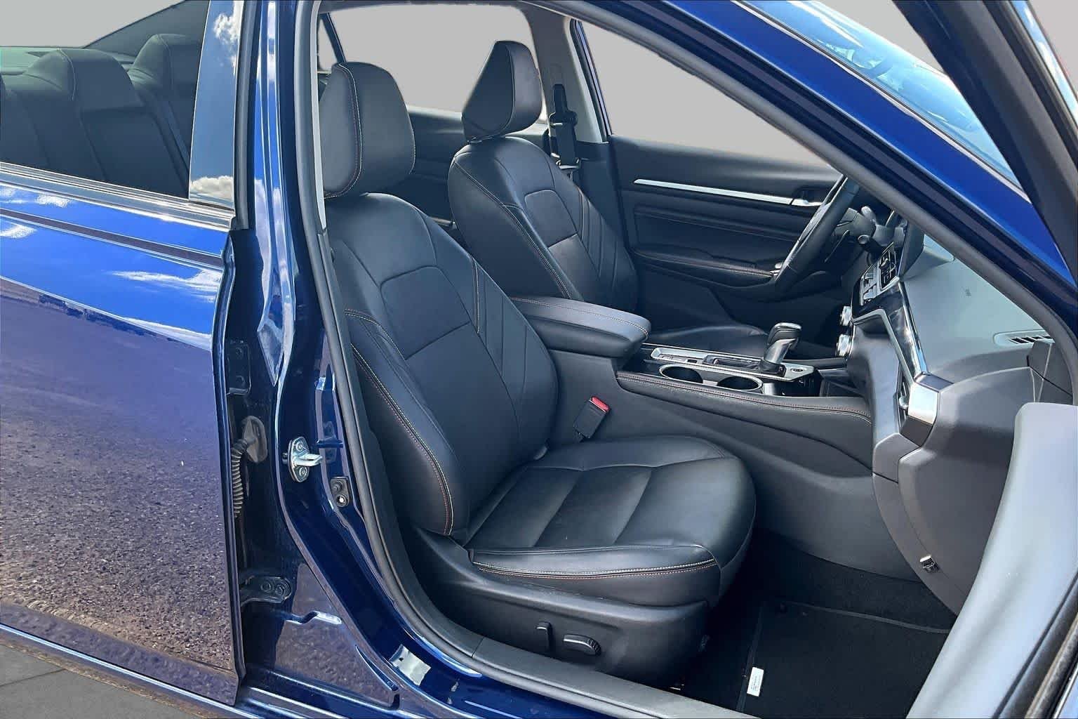 Used 2023 Deep Blue Pearl Nissan 2.0 SR image 9