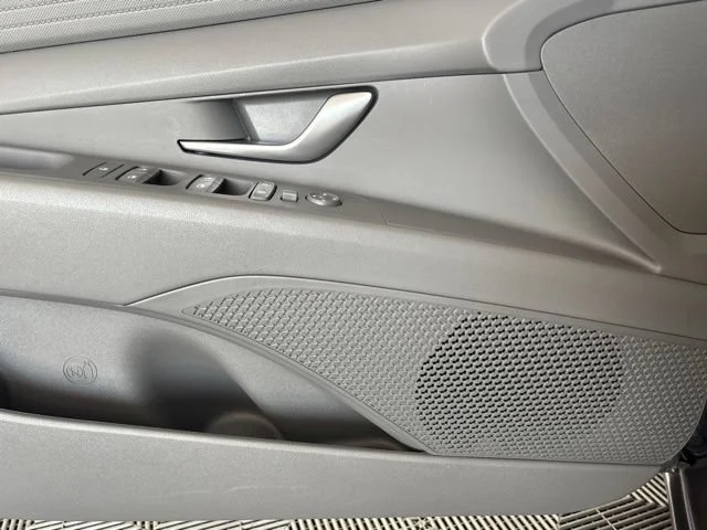 Used 2023 Gray Hyundai SEL image 14