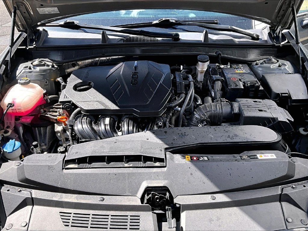 Used 2023 Gray Hyundai SEL image 28