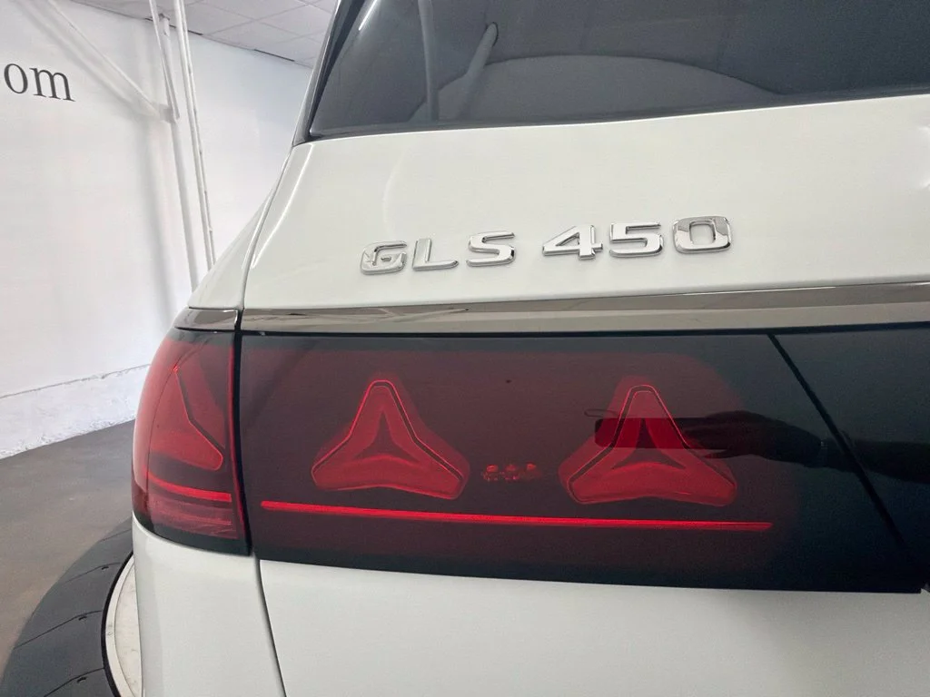 New 2027 White Mercedes-Benz GLS 450 image 11