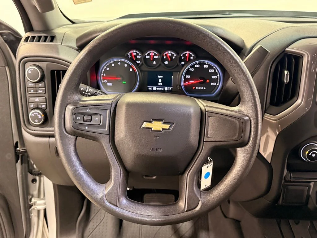 Used 2019 Silver Chevrolet Custom image 18