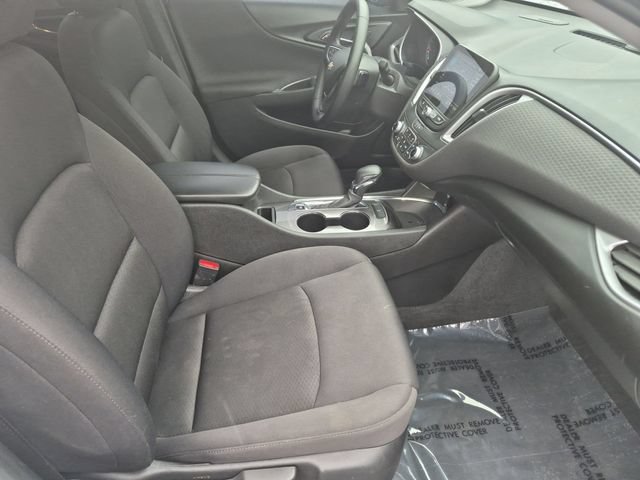 Used 2023 SUMMIT WHITE Chevrolet LT image 32