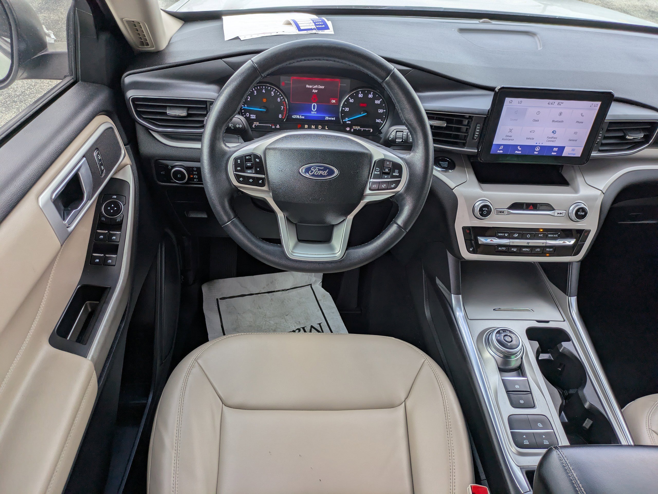 Used 2023 Oxford White Ford XLT image 14