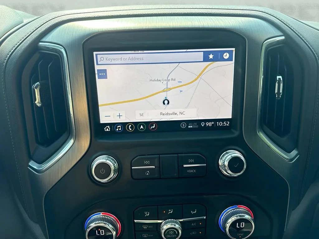 Used 2020 WHITE FROST TRICOAT GMC Denali image 20