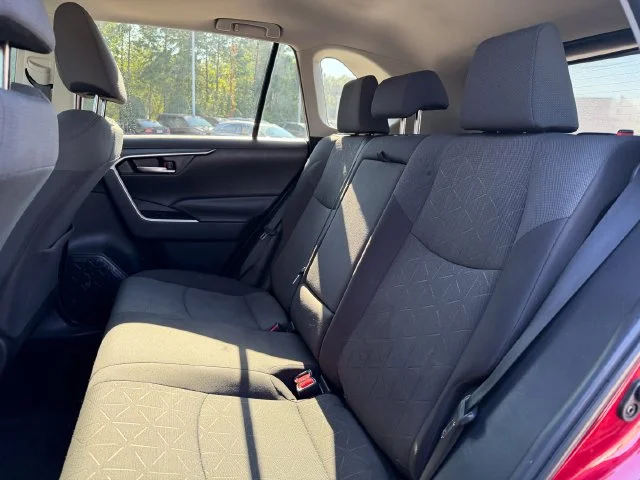 Used 2019 Pearl Toyota XLE image 23