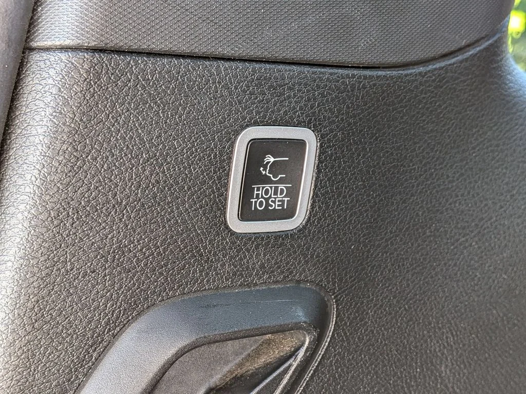 Used 2022 Gray Jeep Series I image 9