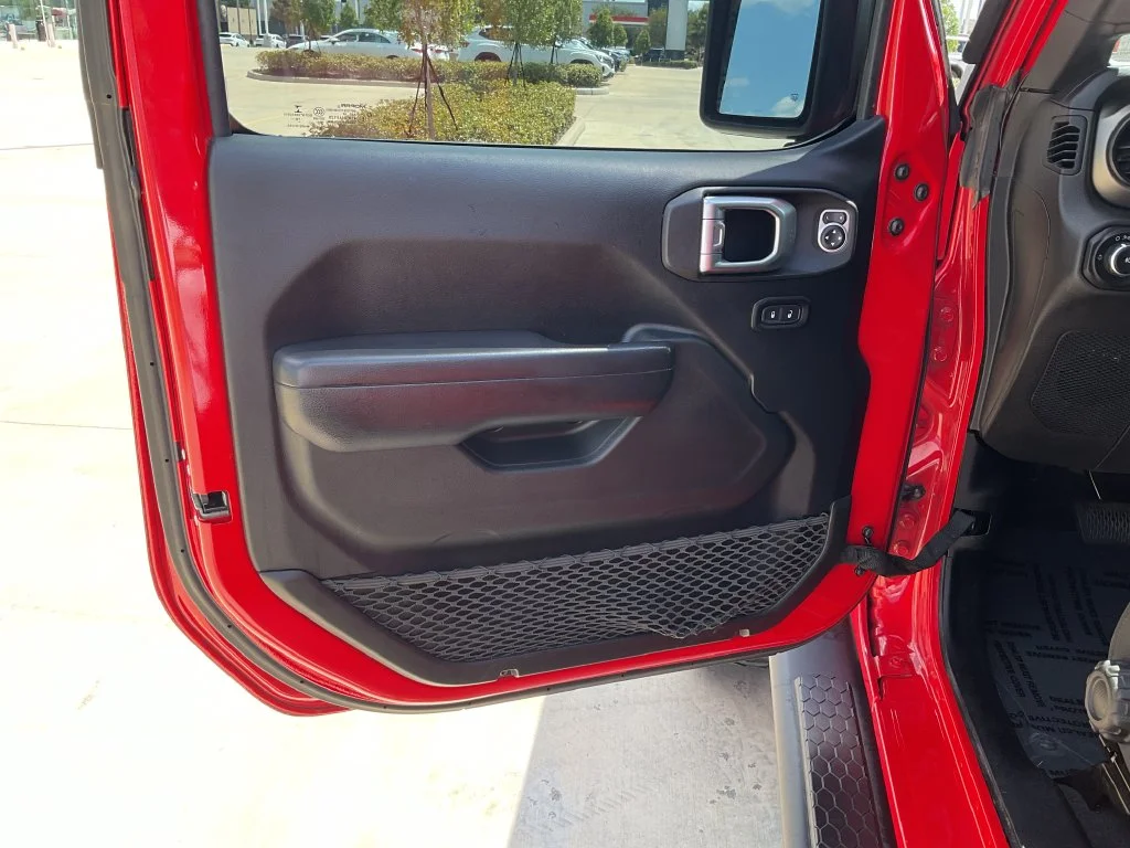 Used 2019 Red Jeep Unlimited Sport S image 10