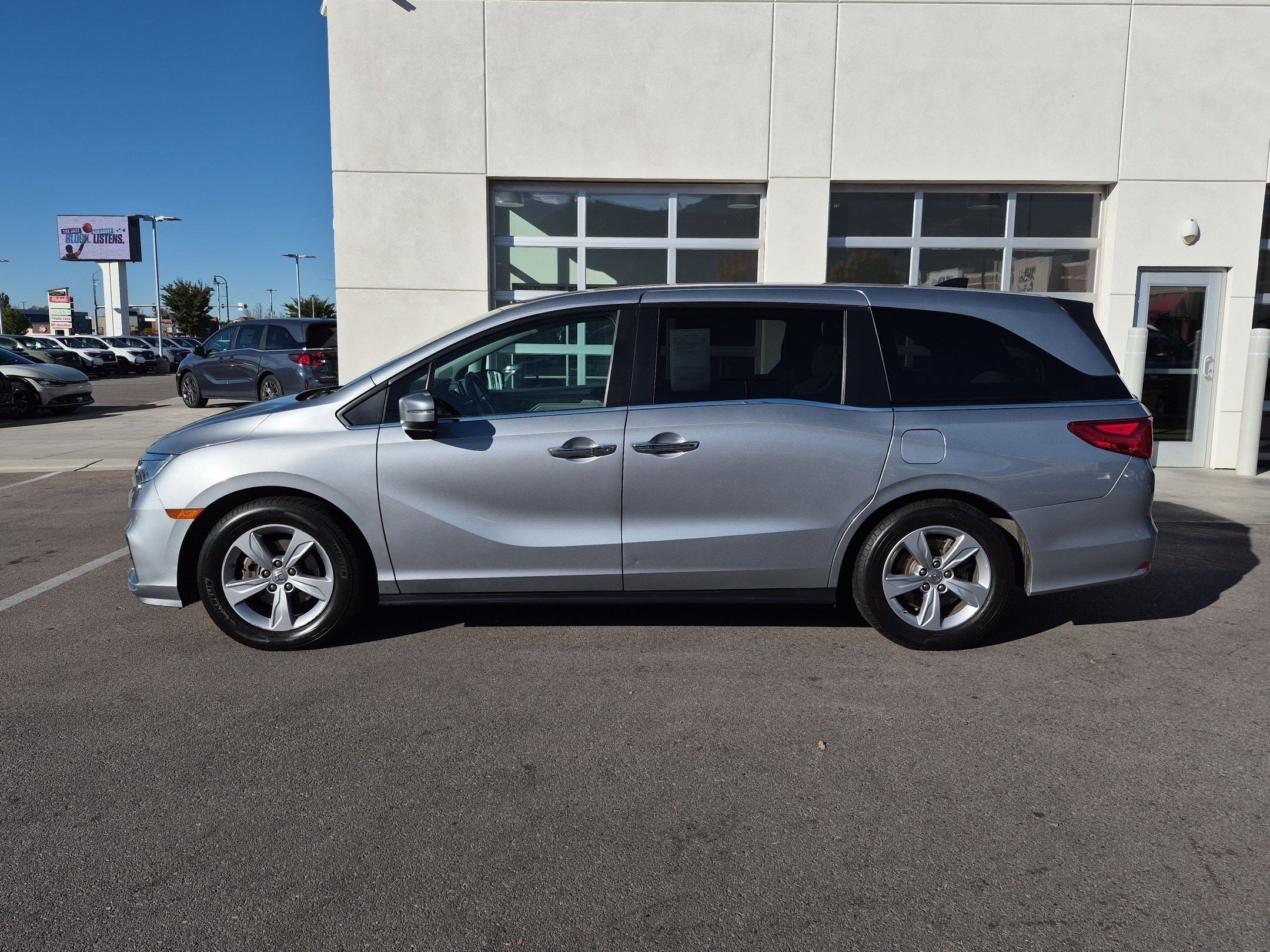 Certified Used 2019 Silver Honda EX-L Auto image 9