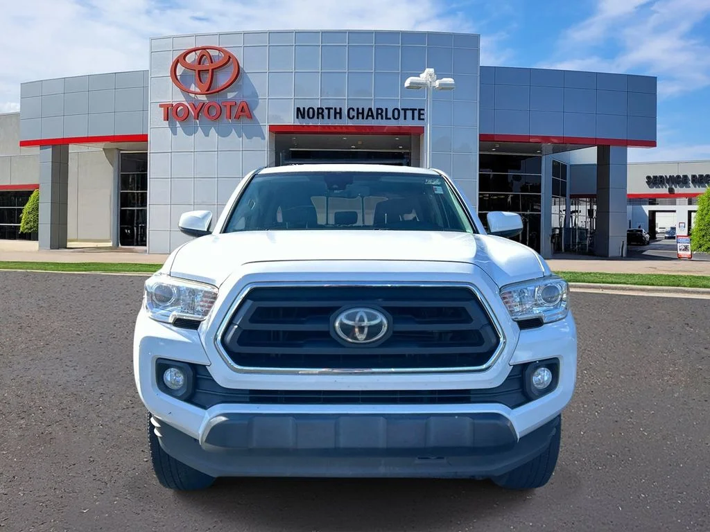 Used 2020 White Toyota SR5 image 2