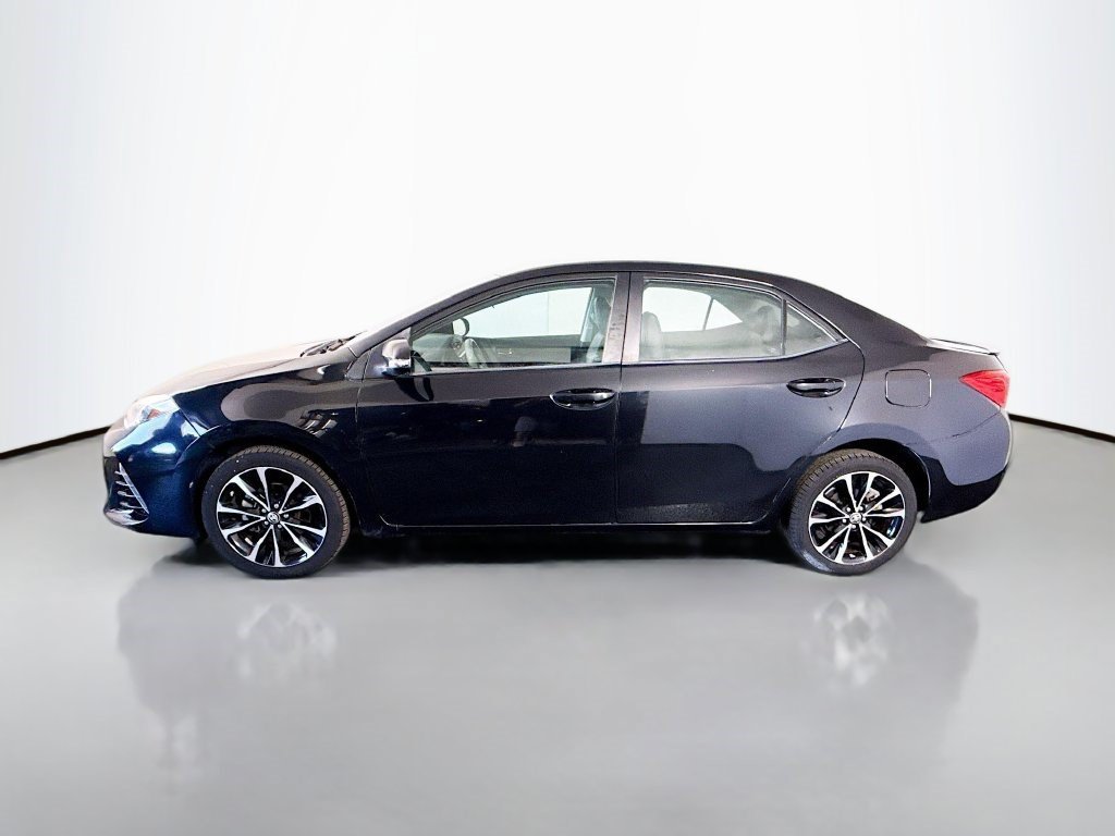 Used 2018 Black Sand Pearl Toyota SE image 4