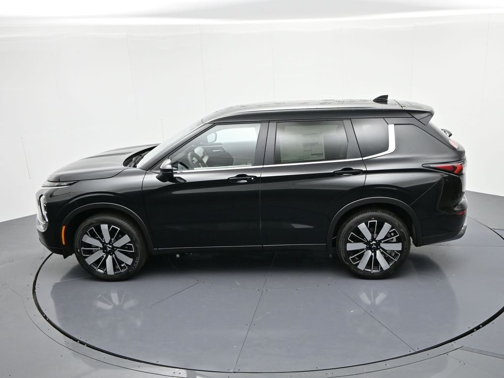 New 2026 Black Mitsubishi SE 1.5T S-AWC image 17