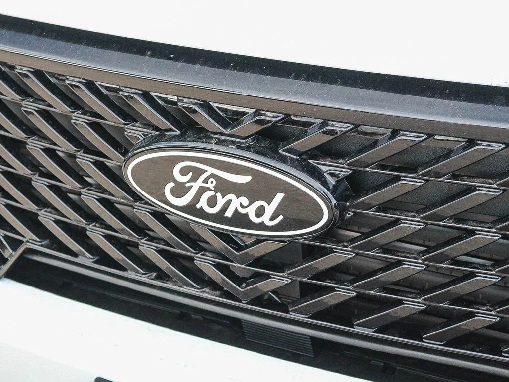 New 2025 White Ford XLT image 5