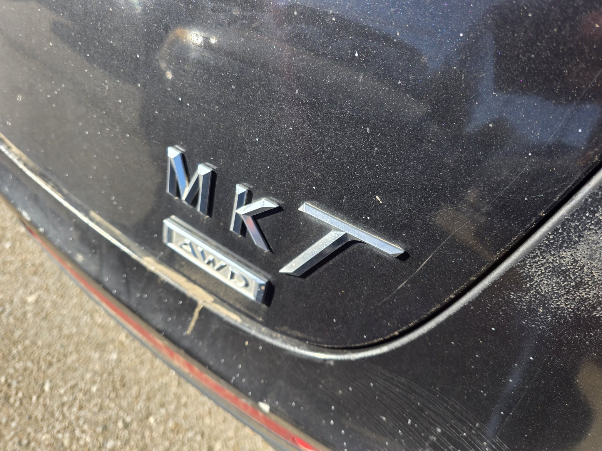 Used 2013 Tuxedo Black Metallic Lincoln Livery image 11