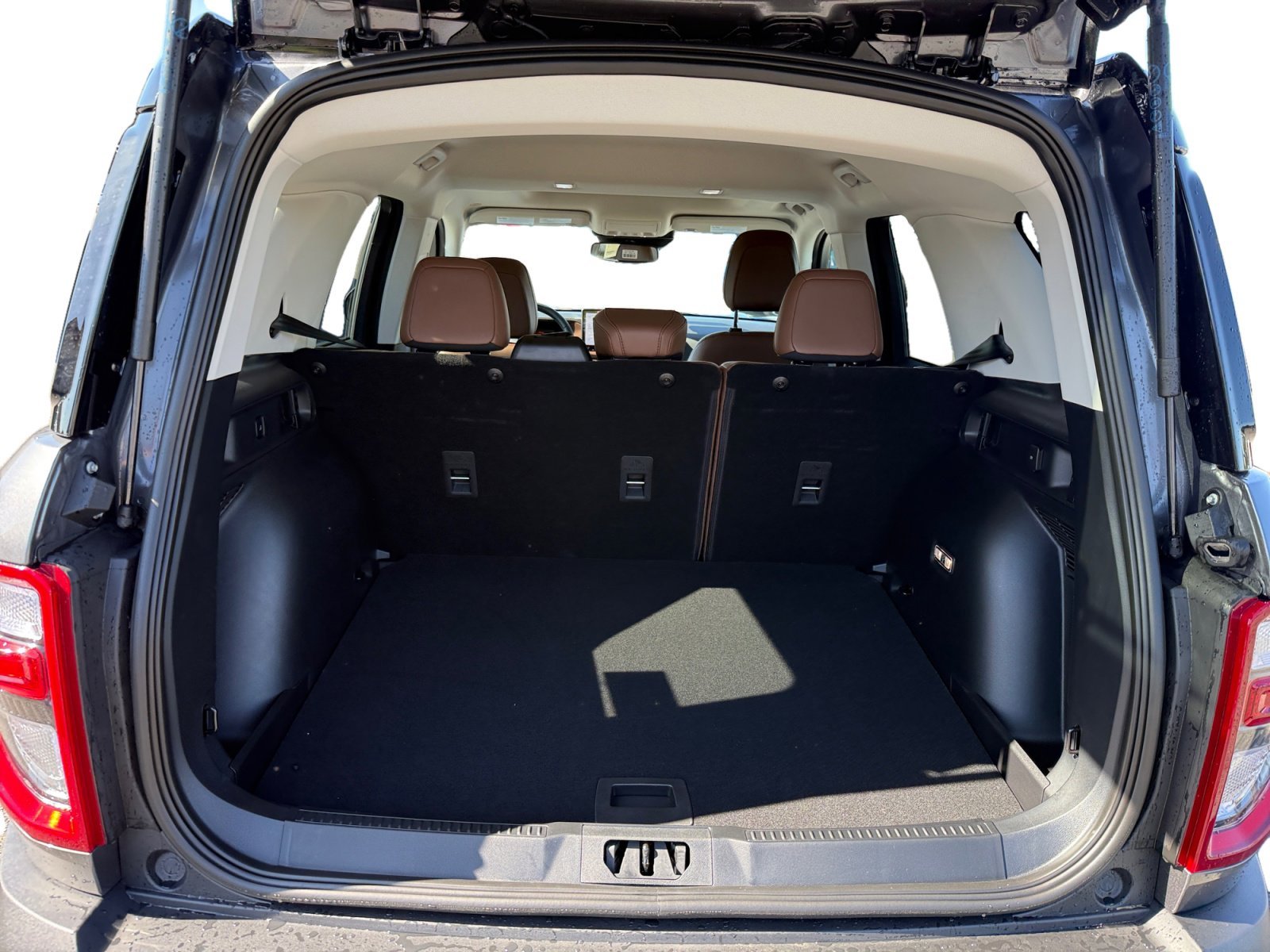 New 2026 Carbonized Gray Metallic Ford Outer Banks® image 17