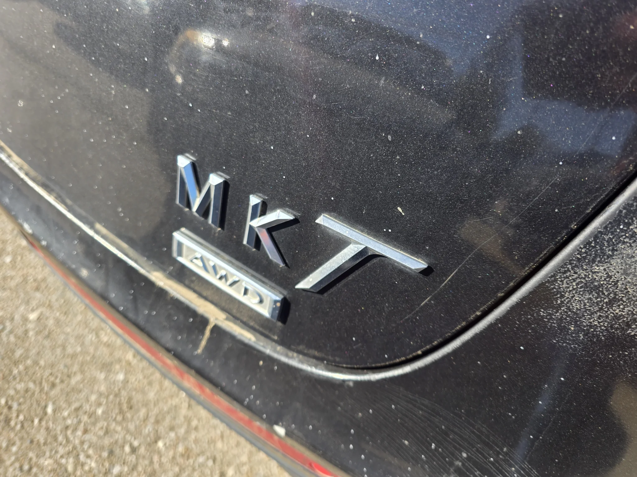 Used 2013 Tuxedo Black Metallic Lincoln Livery image 11