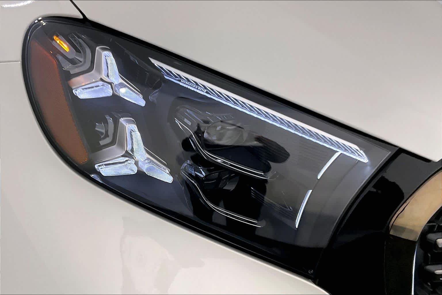 New 2027 Polar White Mercedes-Benz GLS 450 image 16